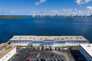 100 Shore Court 312, North Palm Beach