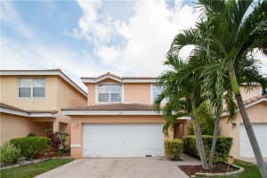7241 Sienna Ridge Ln, Lauderhill