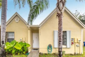 3628 Nw 83rd Ln 66, Sunrise