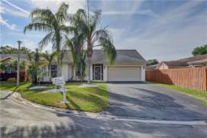 5214 Nw 98th Ter, Coral Springs