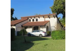 8160 Pine Circle 10, Tamarac