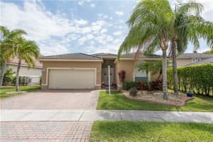 4713 Nw 120th Dr, Coral Springs