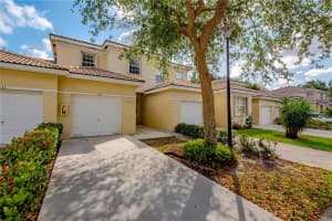 3131 Enclave Way 3131, Lauderhill