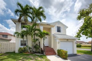 3722 Nw 107th Way, Sunrise