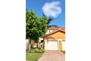 8215 Santa Monica Ter 8215, Tamarac