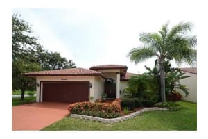 7055 Golf Pointe Cir, Tamarac