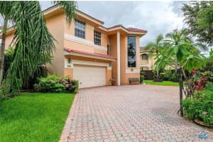 2181 Nw 99th Ave, Pembroke Pines