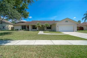 20271 Nw 3rd St, Pembroke Pines