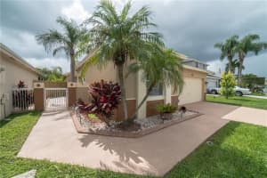 304 S Ketch Dr, Sunrise