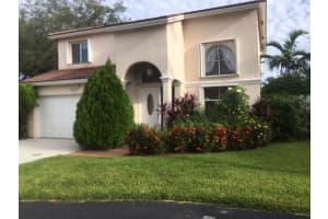 9831 Sw 2nd St, Pembroke Pines