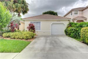 3944 Nw 89th Ave, Coral Springs