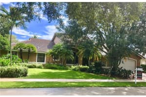 10420 Sw 16th Place, Davie