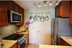 1831 Ne 38th Street 109, Oakland Park
