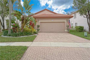 1243 Nw 192nd Terrace, Pembroke Pines