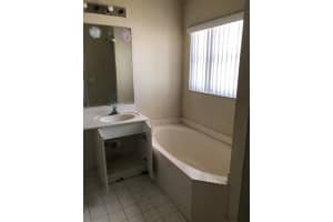 12057 Sw 7th St, Pembroke Pines