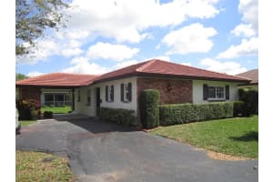 9070 Thunderbird Dr, Coral Springs