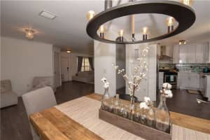 8952 Nw 53rd St, Sunrise