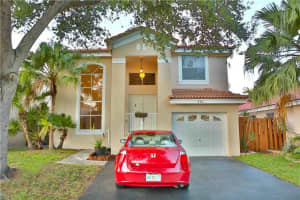 8401 Sw 44th Place, Davie
