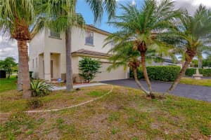 6695 Nw 69th Ct, Tamarac