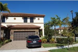 12315 S Village Creek 12315, Davie