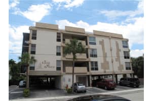 2420 Diana Dr 402, Hallandale Beach