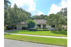 1630 E Oak Knoll Circle, Davie