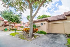 3383 Inverrary Boulevard 3383, Lauderhill