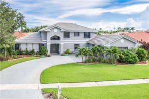 19410 Nw 8th St, Pembroke Pines