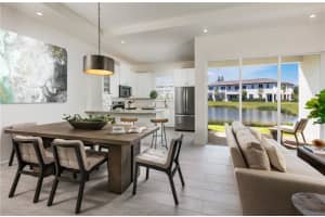 931 Pioneer Way 44, Royal Palm Beach