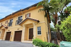 727 Ne 43rd Street 727, Oakland Park