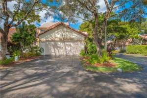 5243 Majorca Club Dr, Boca Raton