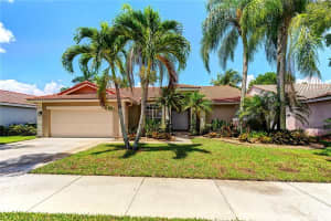 1983 Water Ridge Dr, Weston