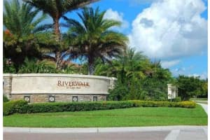 104 Riverwalk Circle East, Plantation