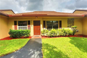 7518 Sw 28th Street 38, Davie