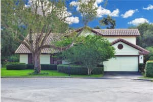 1930 E Oak Knoll Circle, Davie 1930 E Oak Knoll Circle, Davie