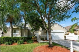 2017 Island Circle, Weston