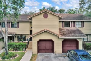 9003 Vineyard Lake Dr 9003, Plantation