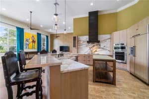 11035 Sw 38th Drive, Davie