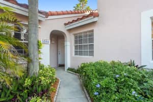 1504 Springside Drive 1504, Weston