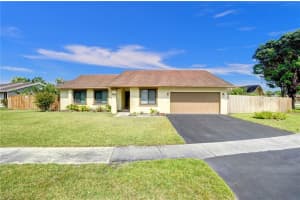 5571 Sw 10th Place, Margate