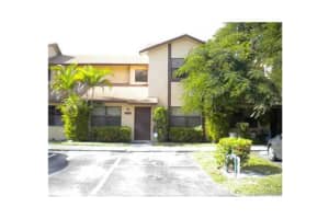 5394 Gate Lake Rd 5394, Tamarac