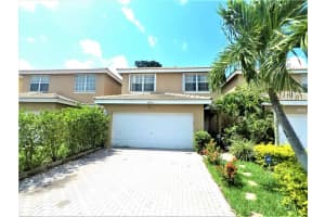 6800 Nw 38th Dr, Lauderhill