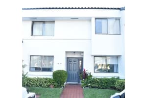 21300 San Simeon Way M3, Miami 21300 San Simeon Way M3, Miami