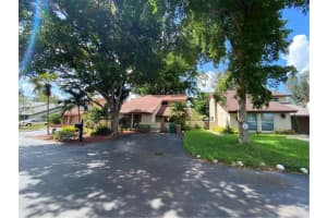 8321 Sw 39th Court, Davie