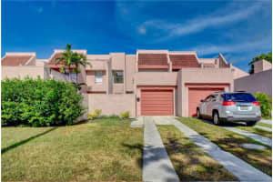1641 Nw 56th Terrace 7, Lauderhill