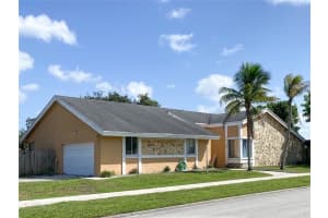 8800 Paradise Drive, Tamarac