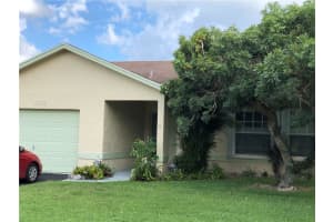 5642 Sw 57th Place, Davie