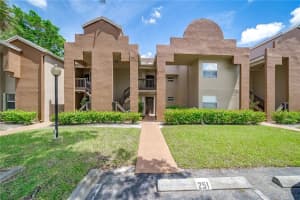 555 Sw 113th Way 555, Pembroke Pines