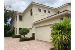 7555 Old Thyme Court 15b, Parkland