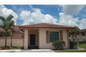 9885 Three Lakes Circle 10-b, Boca Raton